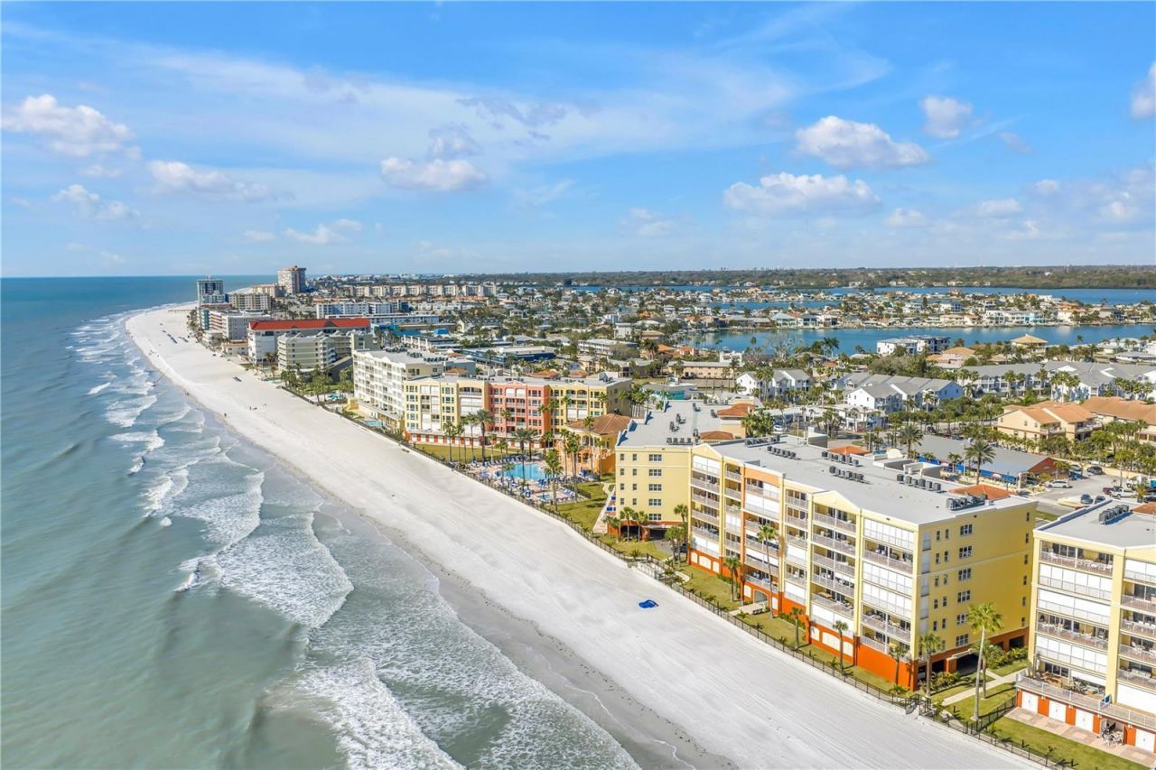 103 Bath Club Concourse, North Redington Beach, FL 33708 Photo