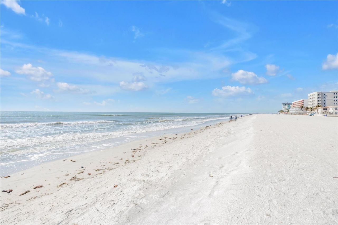 103 Bath Club Concourse, North Redington Beach, FL 33708 Photo