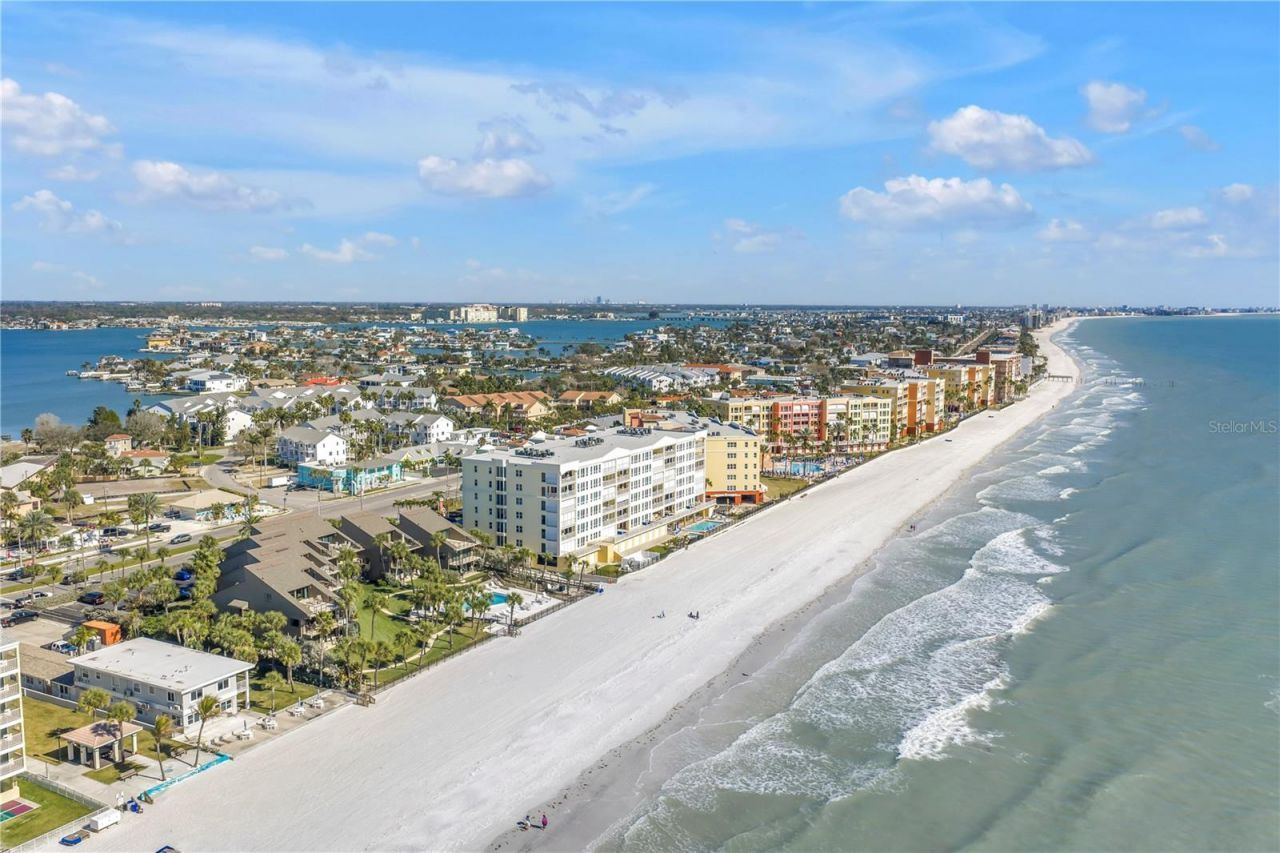 103 Bath Club Concourse, North Redington Beach, FL 33708 Photo