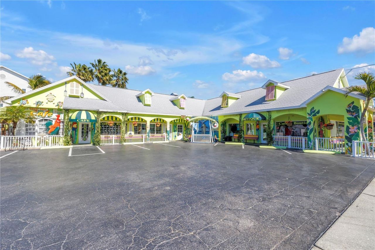 103 Bath Club Concourse, North Redington Beach, FL 33708 Photo