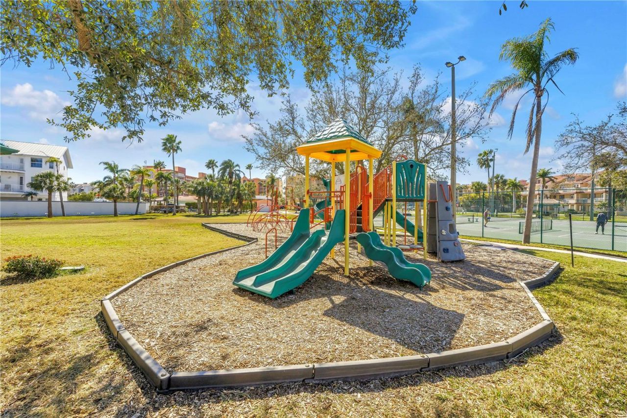 103 Bath Club Concourse, North Redington Beach, FL 33708 Photo