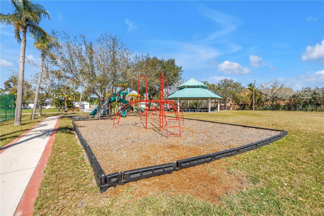 103 Bath Club Concourse, North Redington Beach, FL 33708 Photo