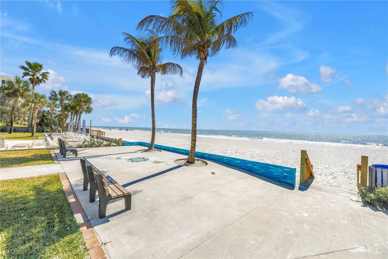 103 Bath Club Concourse, North Redington Beach, FL 33708 Photo