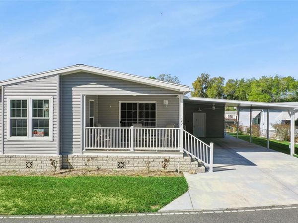 147 ROYAL PALM DRIVE , LEESBURG, FL 34748