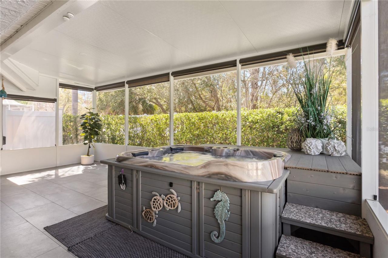 1974 Georgia Circle N, Clearwater, FL 33760 Photo