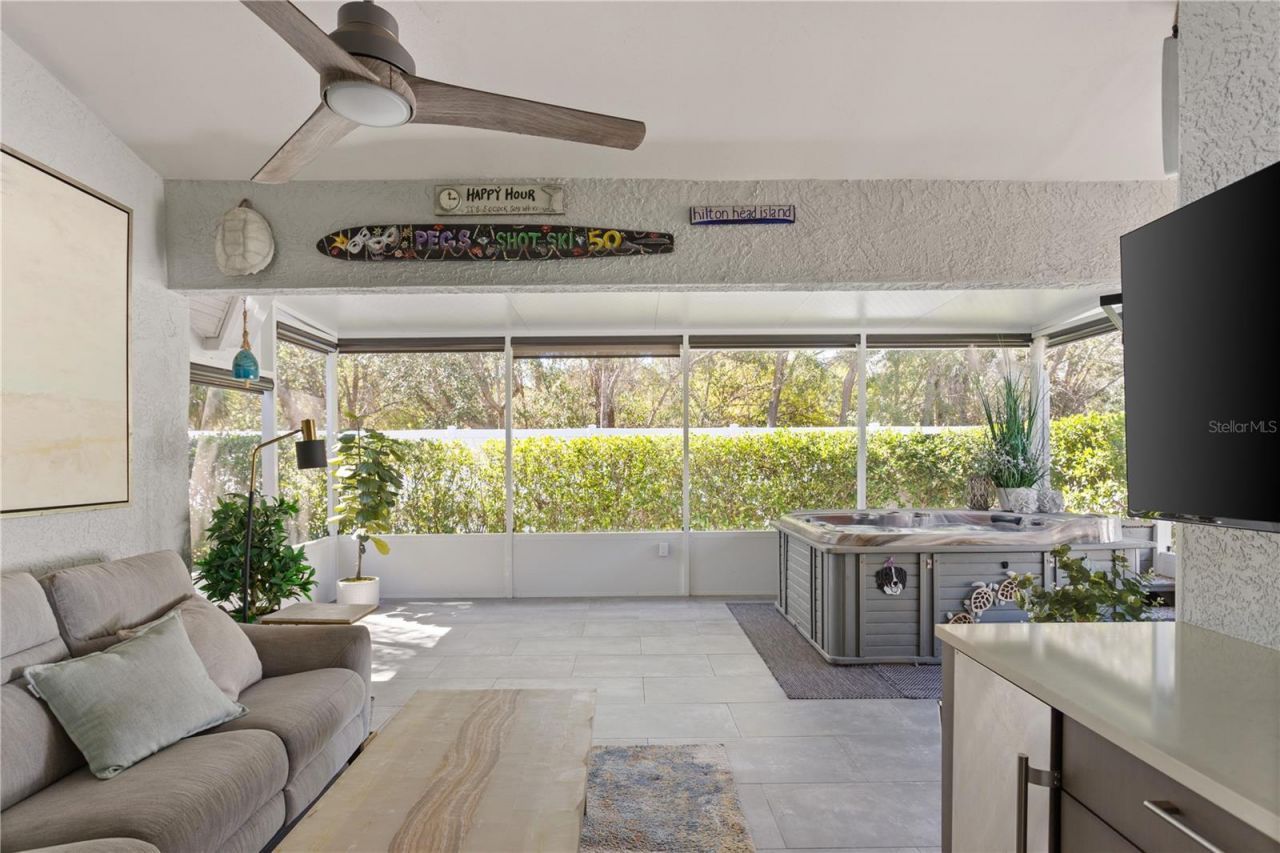 1974 Georgia Circle N, Clearwater, FL 33760 Photo