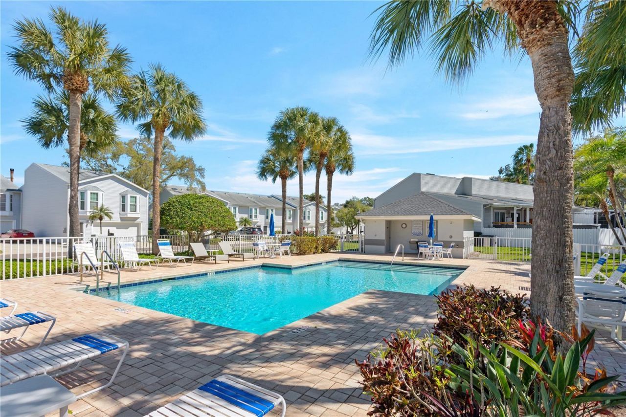 1974 Georgia Circle N, Clearwater, FL 33760 Photo