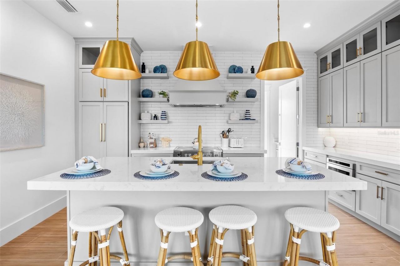 243 S Harbor Drive, Holmes Beach, FL 34217 Photo