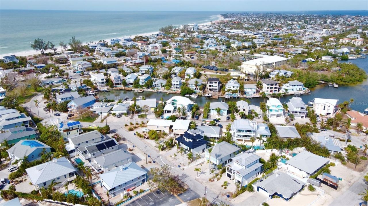 243 S Harbor Drive, Holmes Beach, FL 34217 Photo