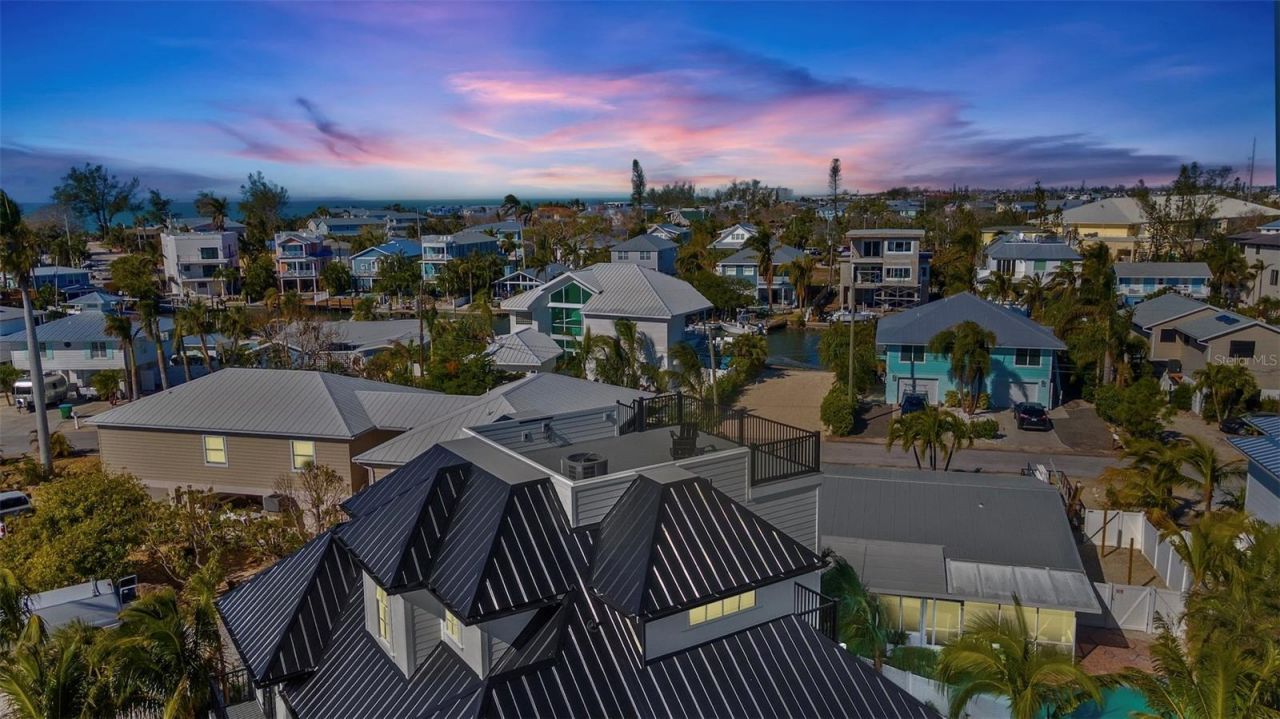 243 S Harbor Drive, Holmes Beach, FL 34217 Photo