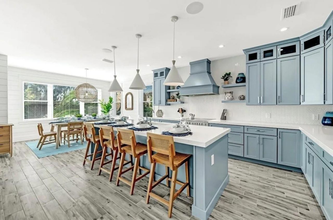 2403 Avenue C, Bradenton Beach, FL 34217 Photo