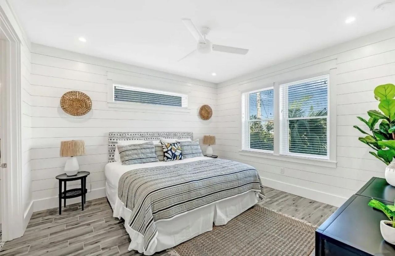 2403 Avenue C, Bradenton Beach, FL 34217 Photo