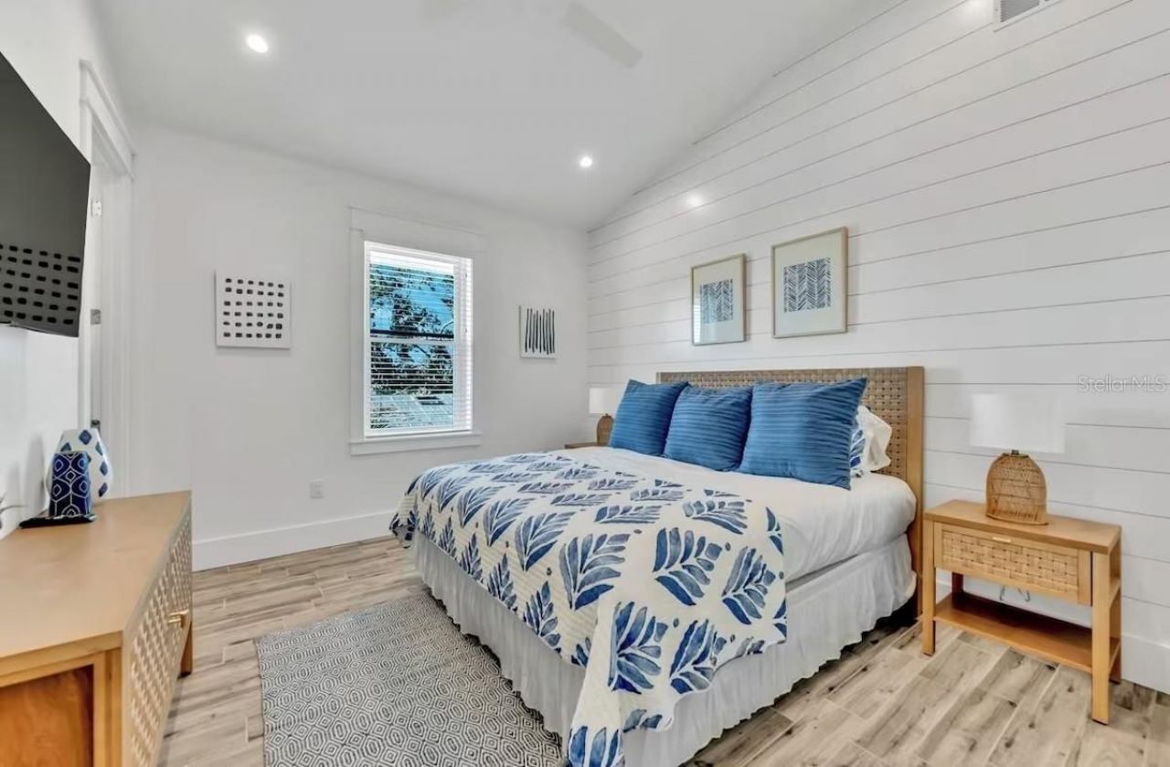 2403 Avenue C, Bradenton Beach, FL 34217 Photo