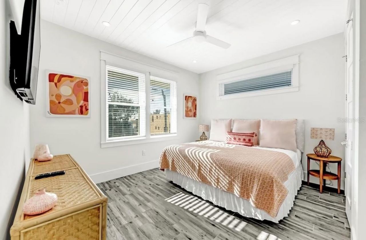 2403 Avenue C, Bradenton Beach, FL 34217 Photo