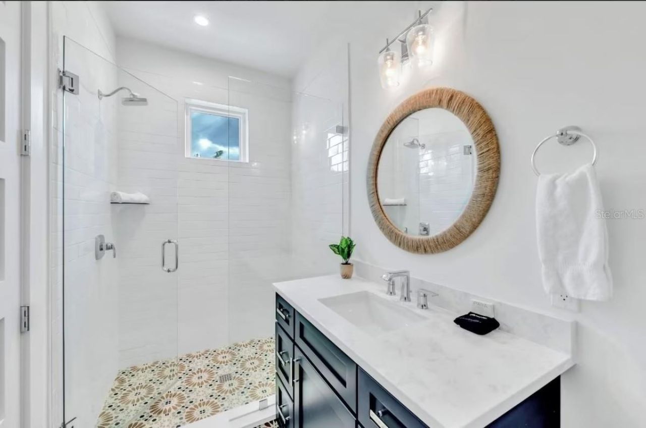 2403 Avenue C, Bradenton Beach, FL 34217 Photo