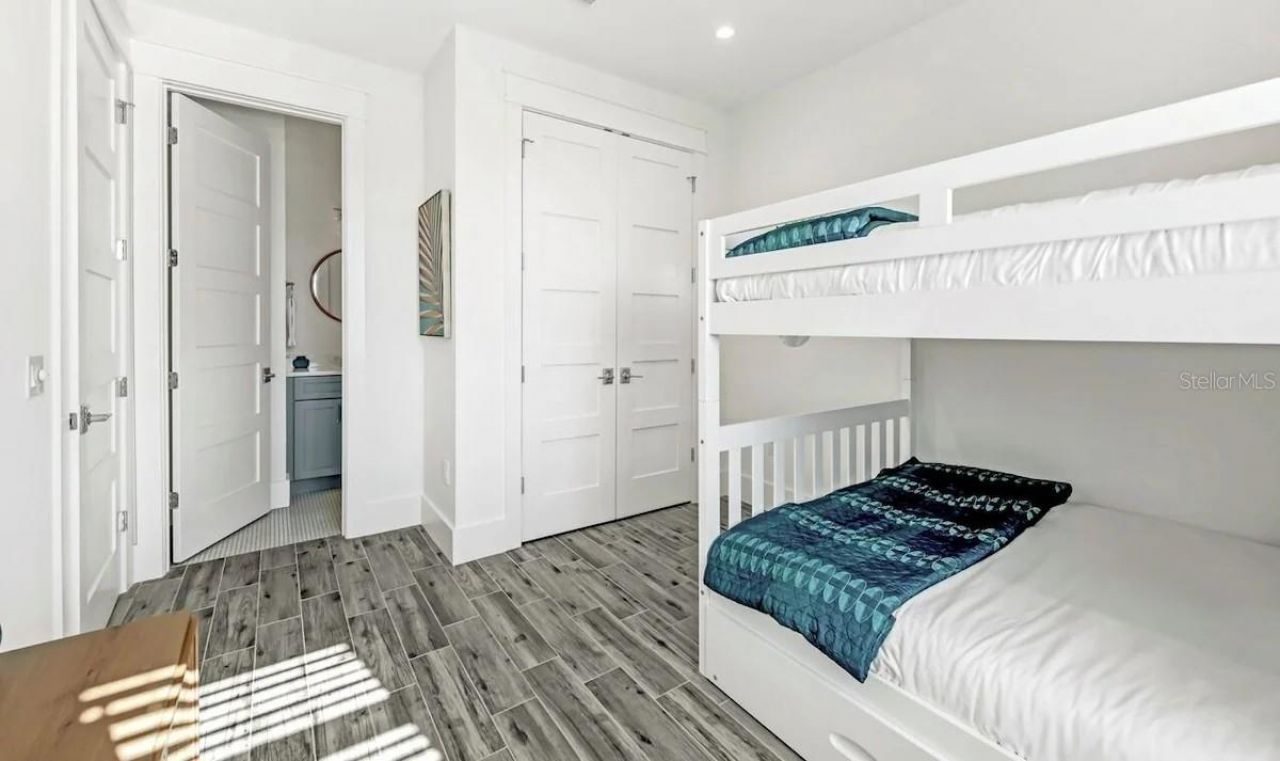 2403 Avenue C, Bradenton Beach, FL 34217 Photo