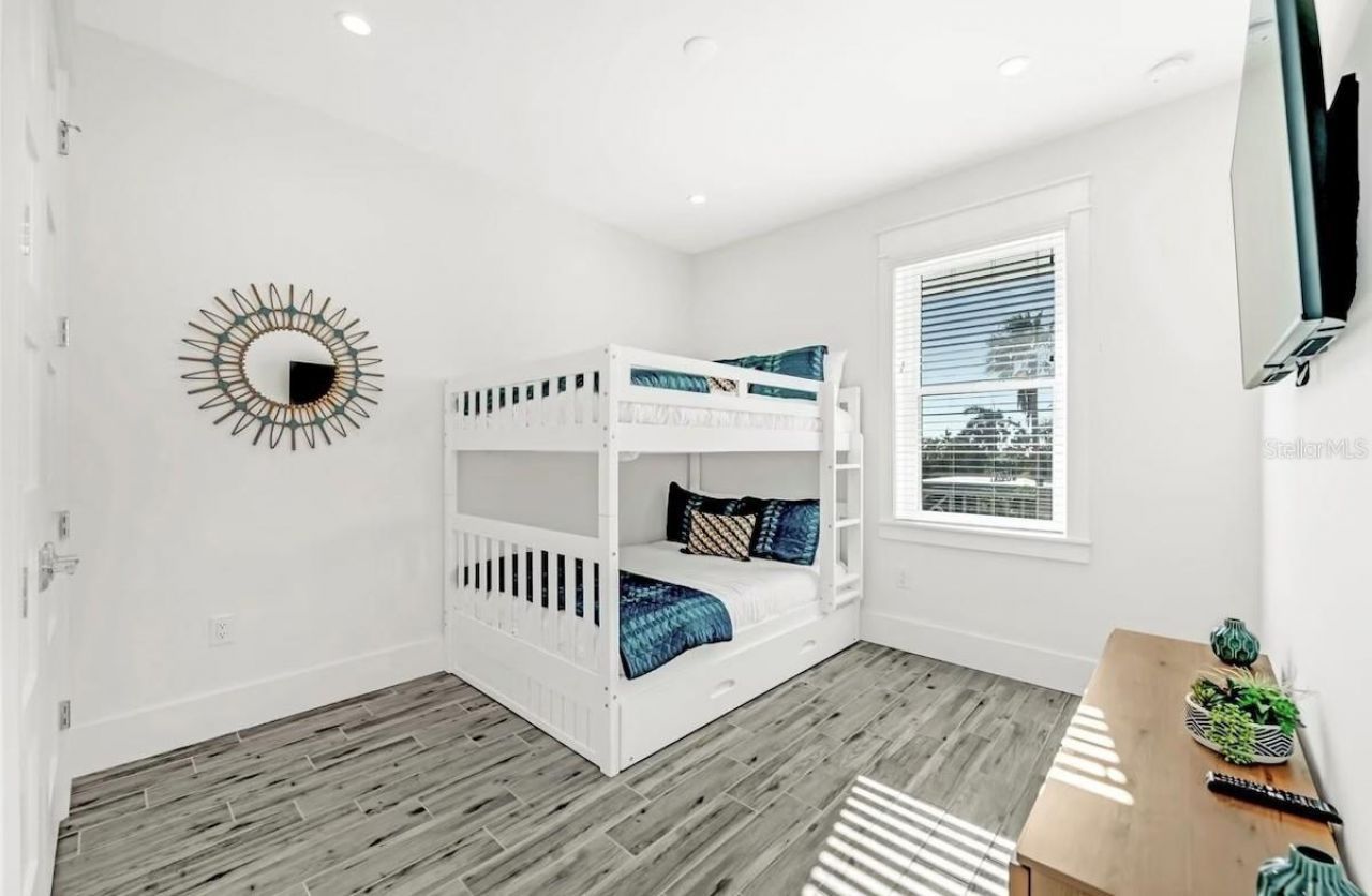 2403 Avenue C, Bradenton Beach, FL 34217 Photo