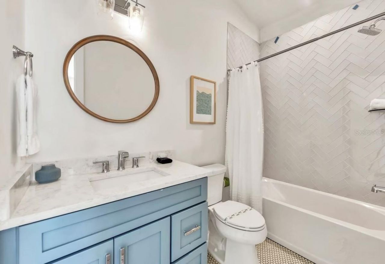 2403 Avenue C, Bradenton Beach, FL 34217 Photo