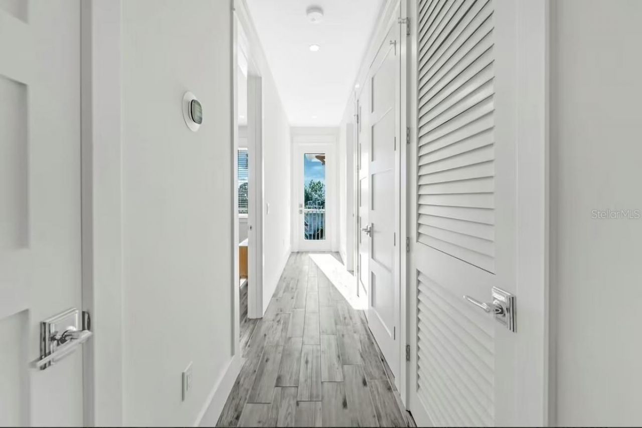 2403 Avenue C, Bradenton Beach, FL 34217 Photo