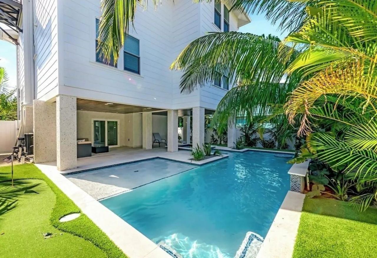 2403 Avenue C, Bradenton Beach, FL 34217 Photo