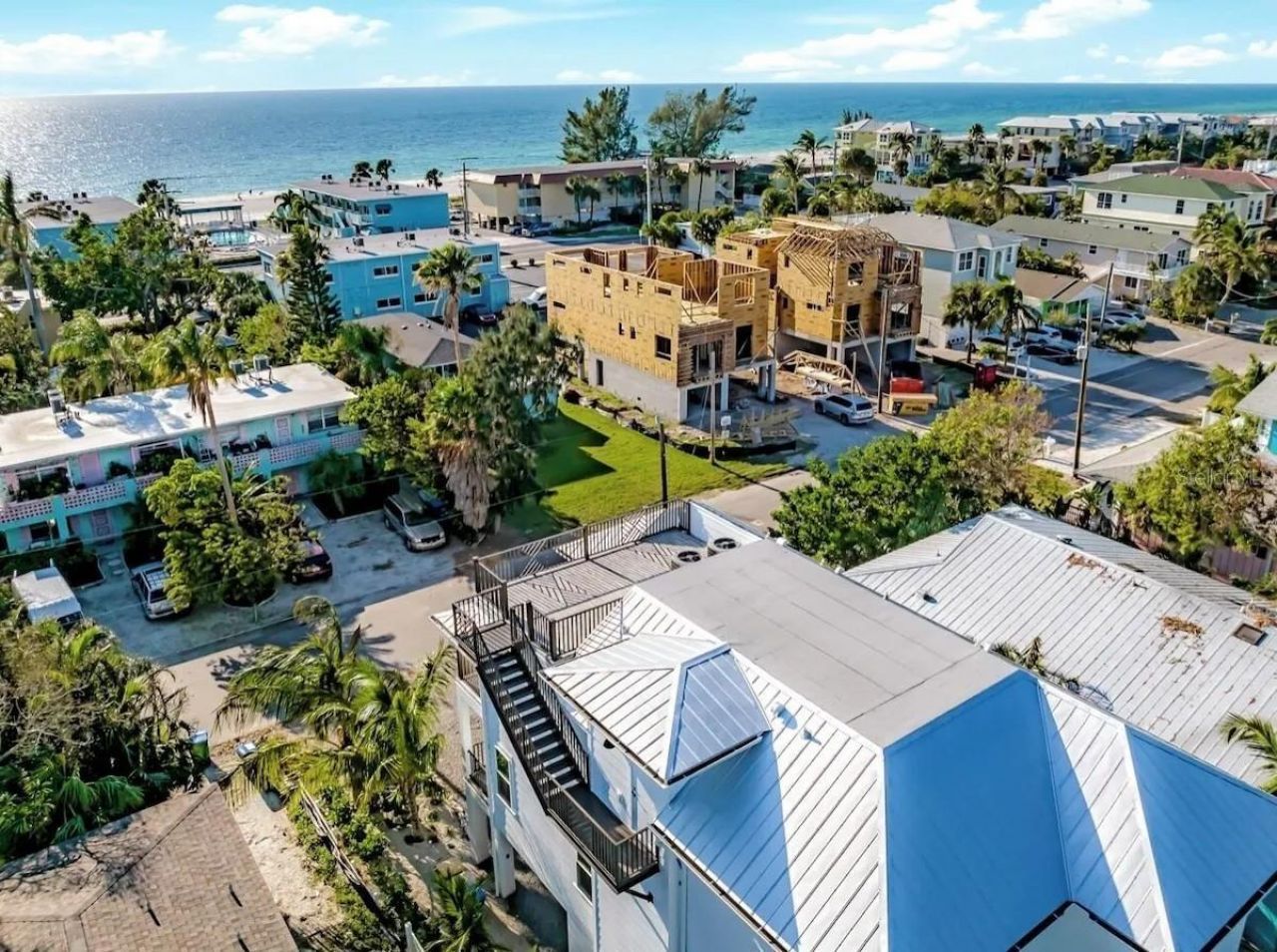 2403 Avenue C, Bradenton Beach, FL 34217 Photo