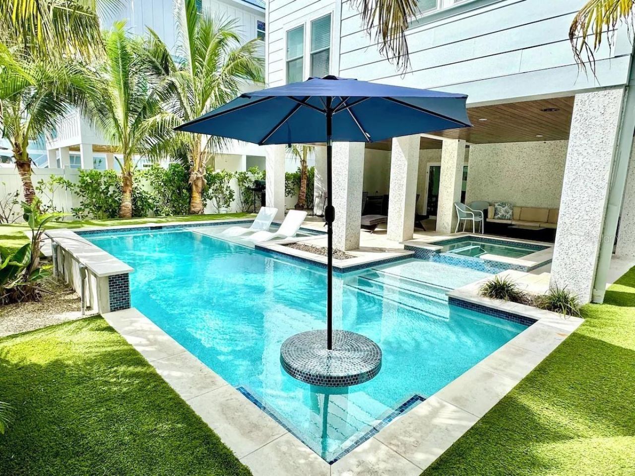 2403 Avenue C, Bradenton Beach, FL 34217 Photo