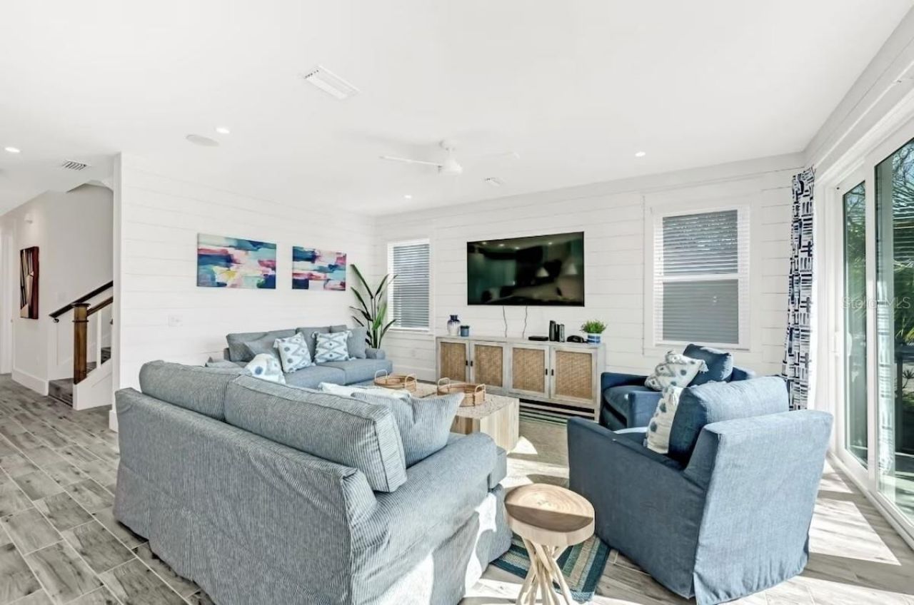 2403 Avenue C, Bradenton Beach, FL 34217 Photo