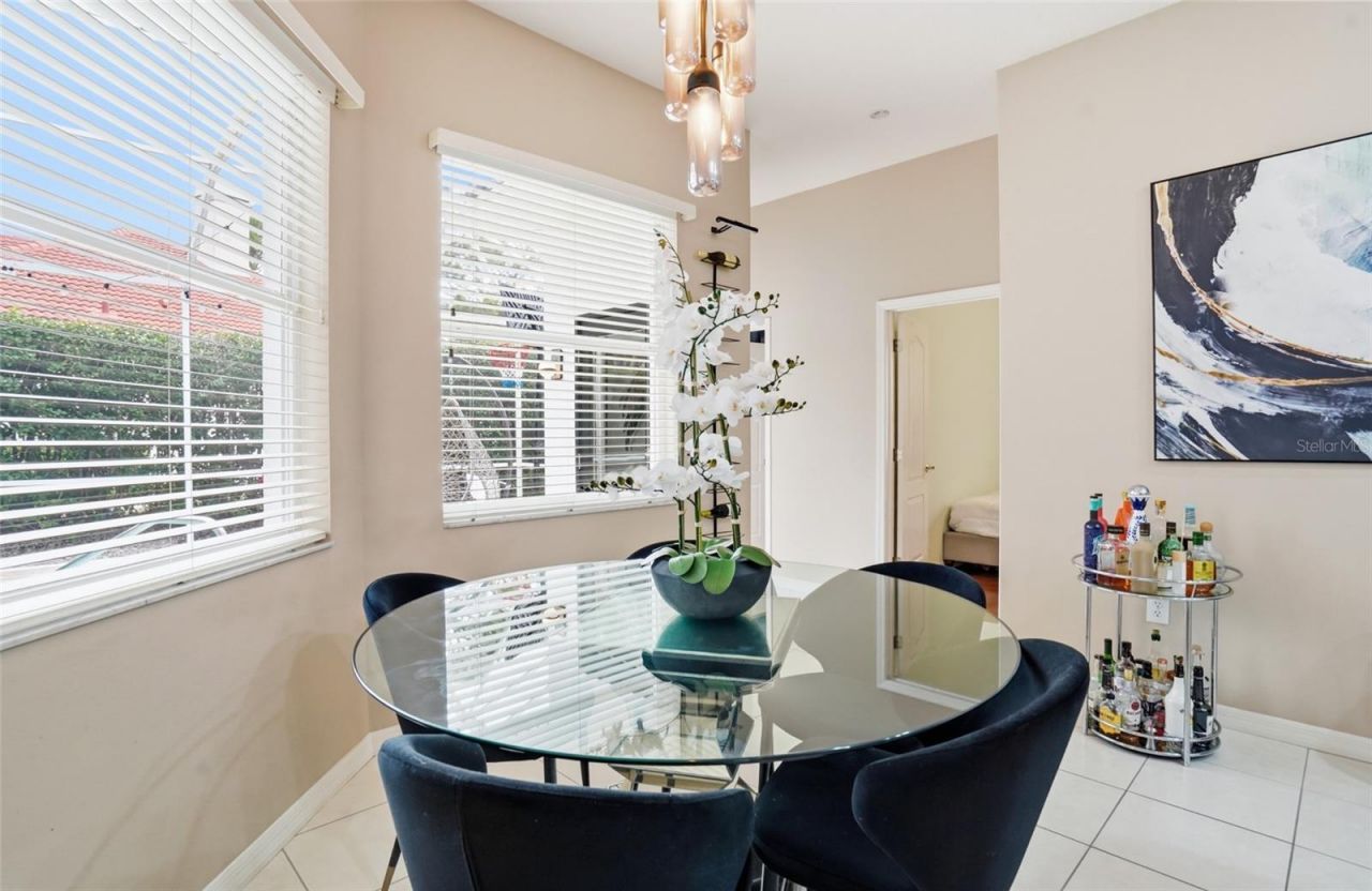7215 Coachlight Street, Sarasota, FL 34243 Photo