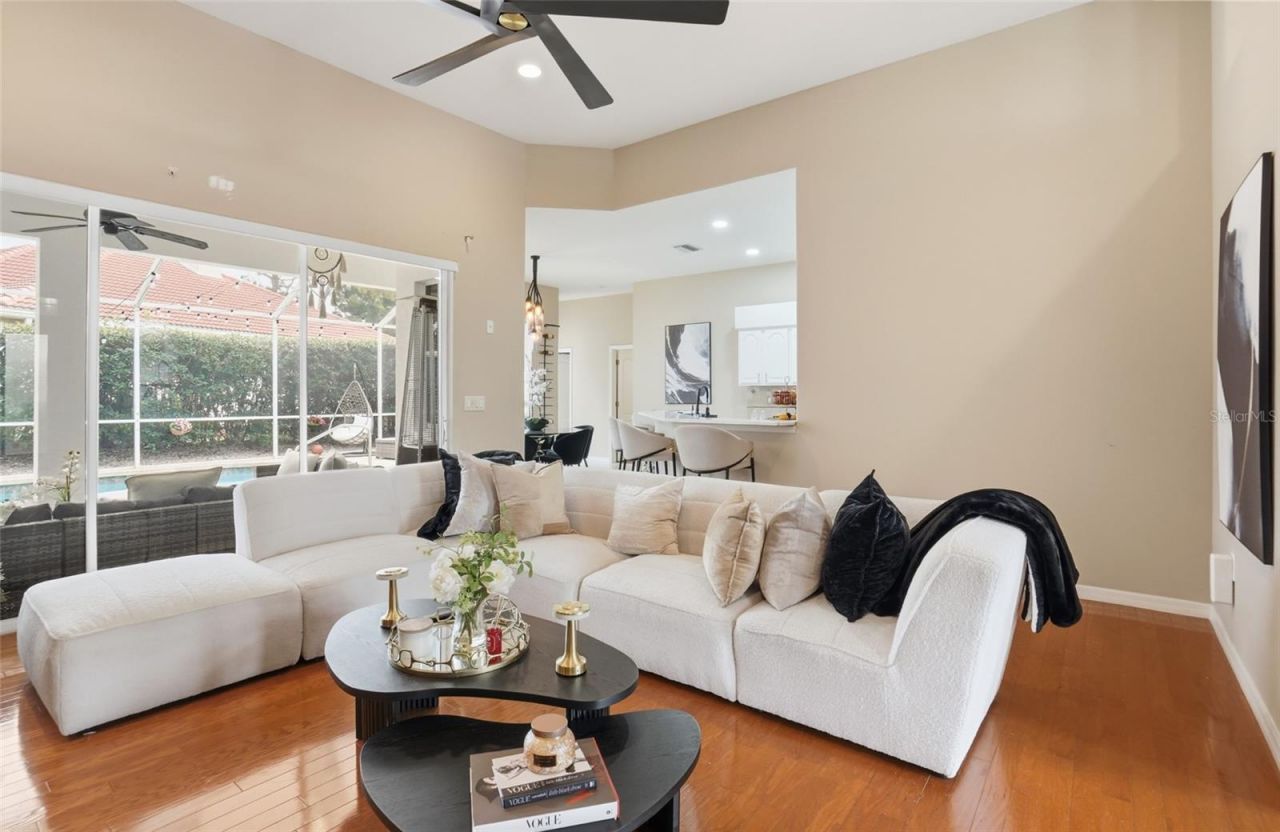 7215 Coachlight Street, Sarasota, FL 34243 Photo