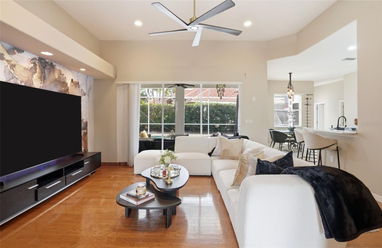 7215 Coachlight Street, Sarasota, FL 34243 Photo