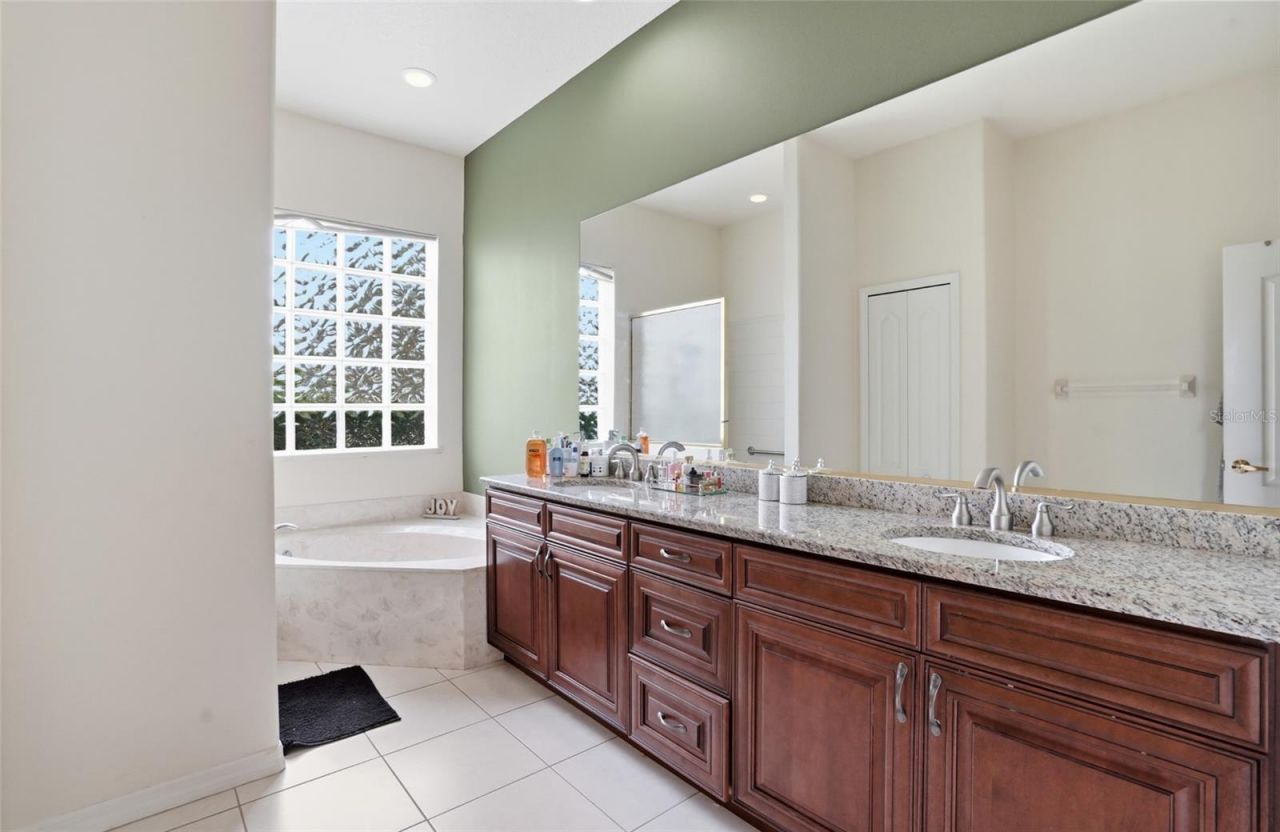 7215 Coachlight Street, Sarasota, FL 34243 Photo