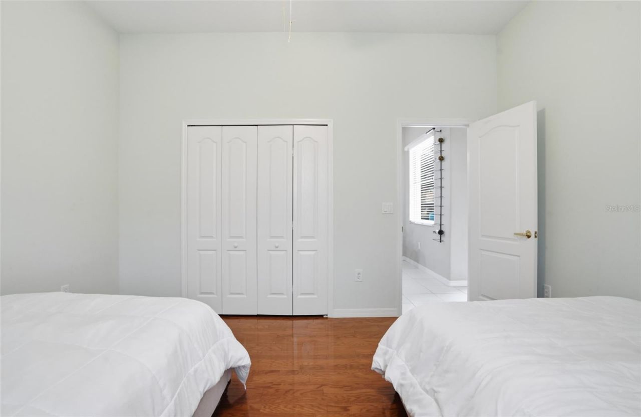 7215 Coachlight Street, Sarasota, FL 34243 Photo