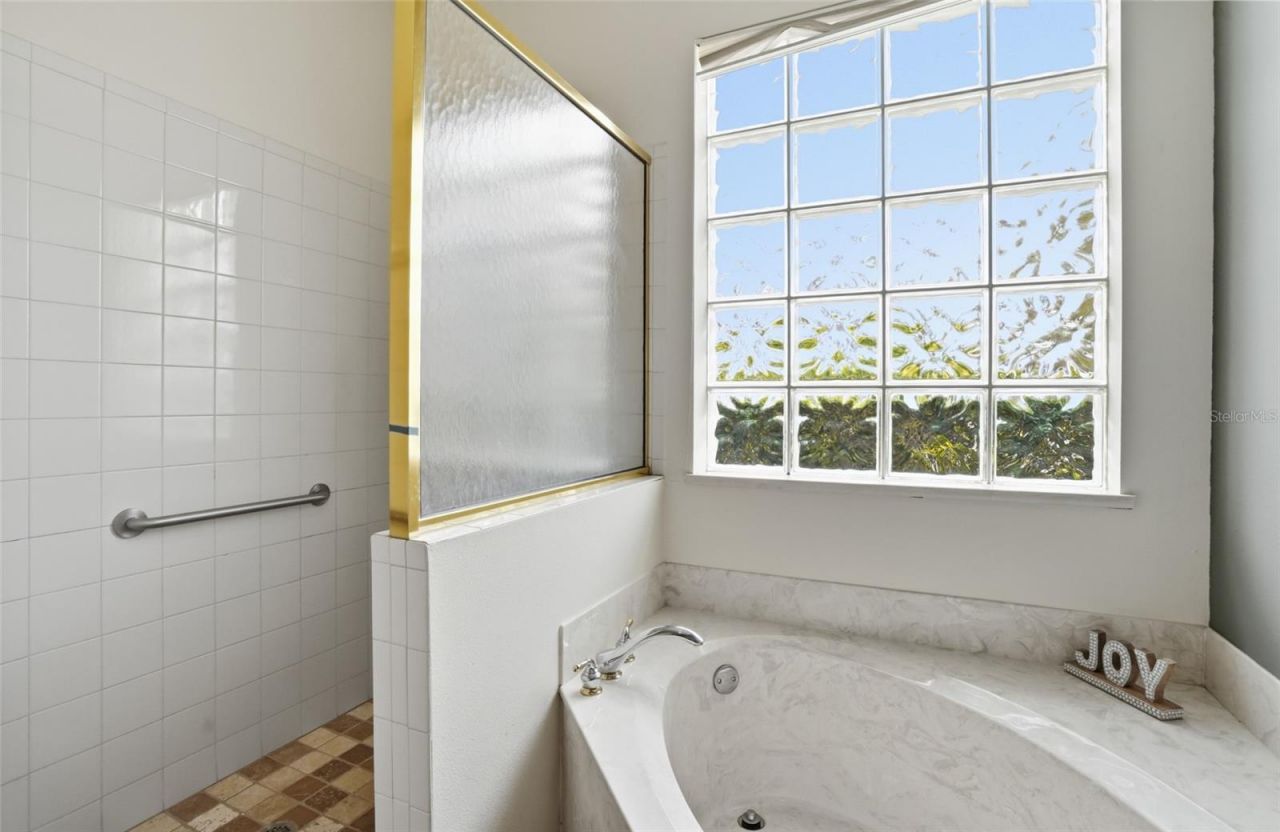 7215 Coachlight Street, Sarasota, FL 34243 Photo