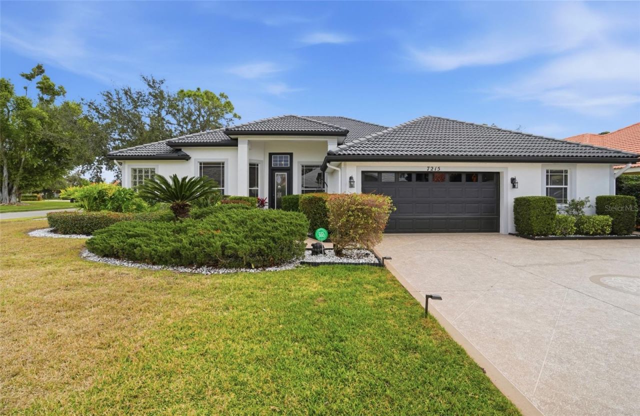 7215 Coachlight Street, Sarasota, FL 34243 Photo