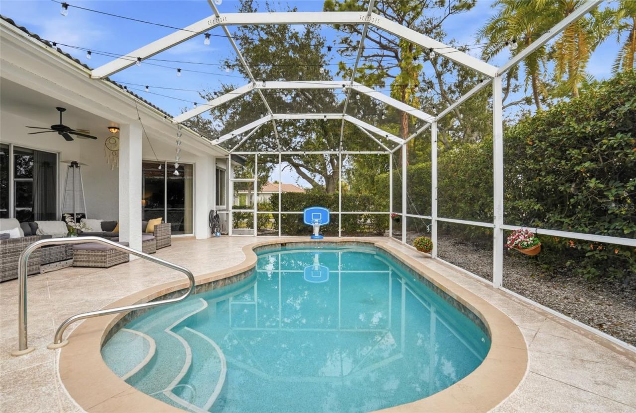 7215 Coachlight Street, Sarasota, FL 34243 Photo