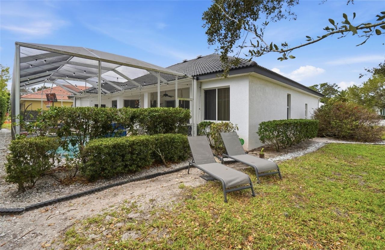 7215 Coachlight Street, Sarasota, FL 34243 Photo