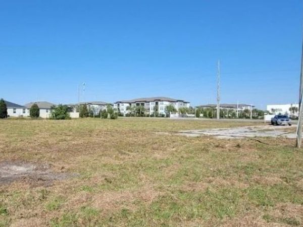6012 LORRAINE ROAD, BRADENTON, FL 34211