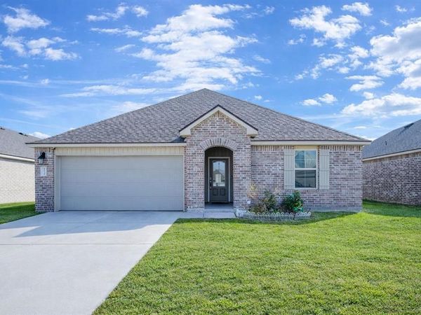 2234 S Savannah Lakes Drive S, Lake Charles, LA 70607