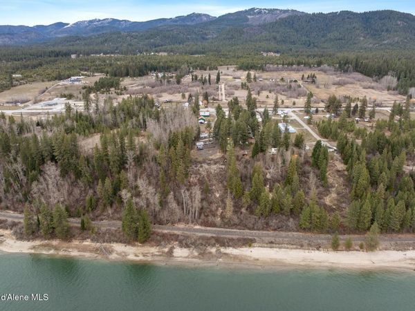 2630 Highway 2 , Oldtown, ID 83822