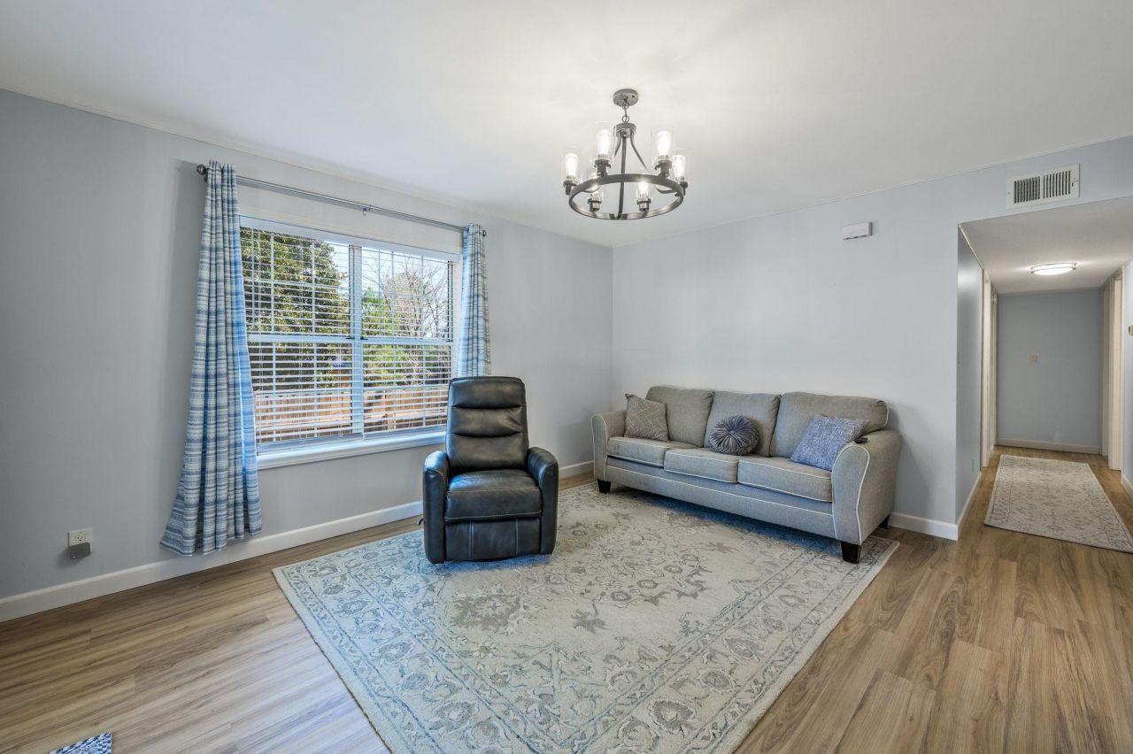 1725 Spivey Ave. Photo 7