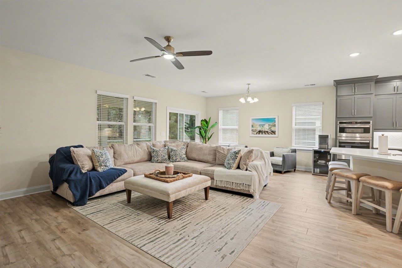 519 Beckham Ct.  Photo 6