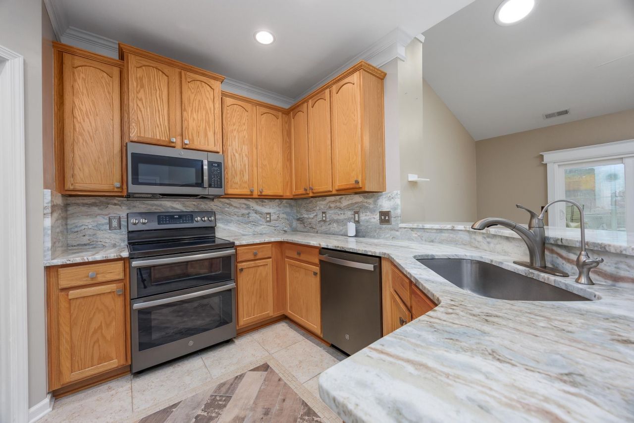 112 Barons Bluff Dr.  Photo 10