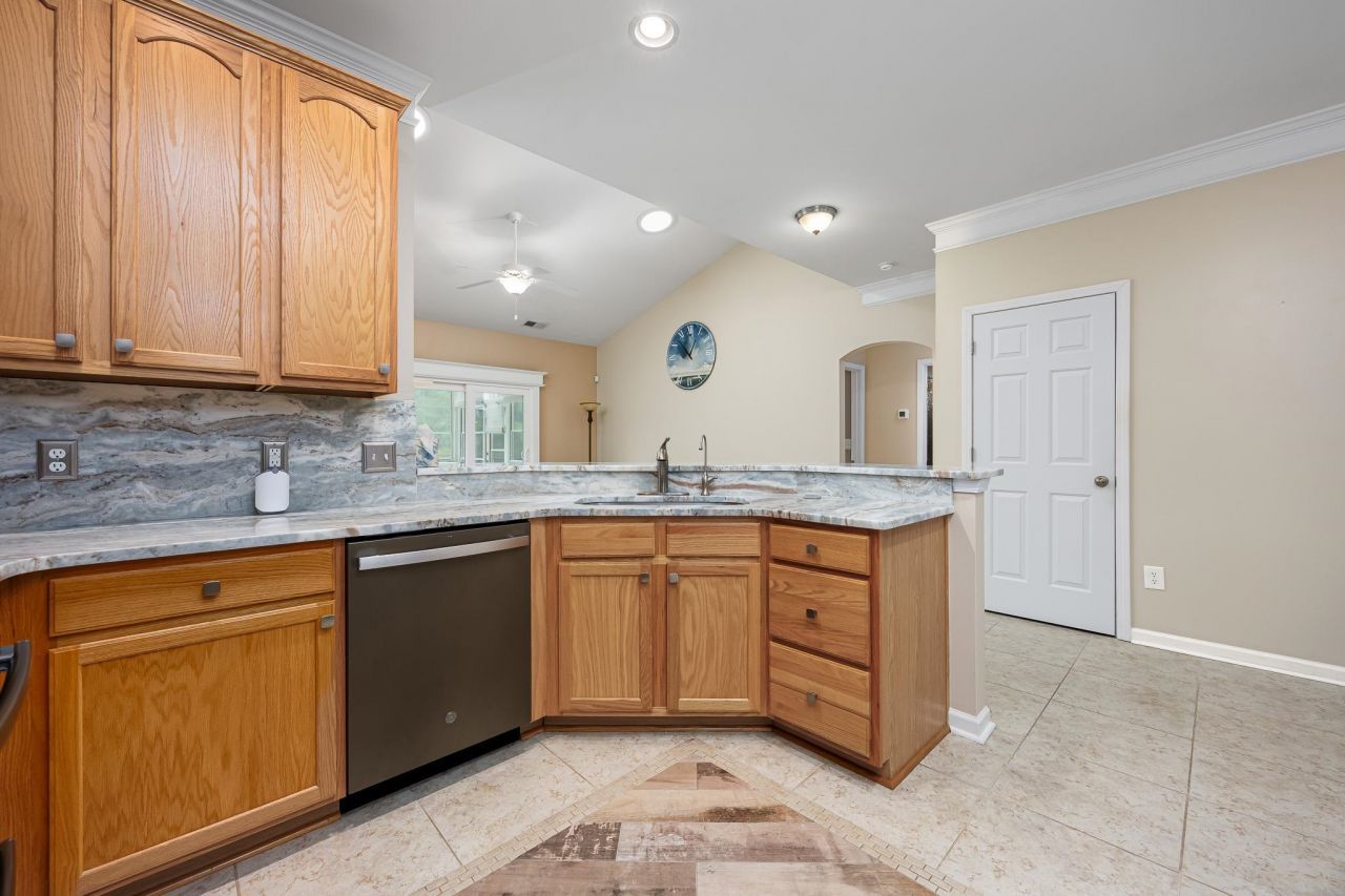 112 Barons Bluff Dr.  Photo 11