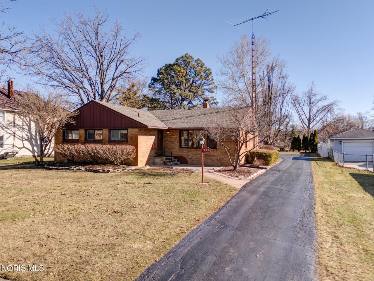 955 Louisiana Avenue, Perrysburg, OH 43551 Main Photo