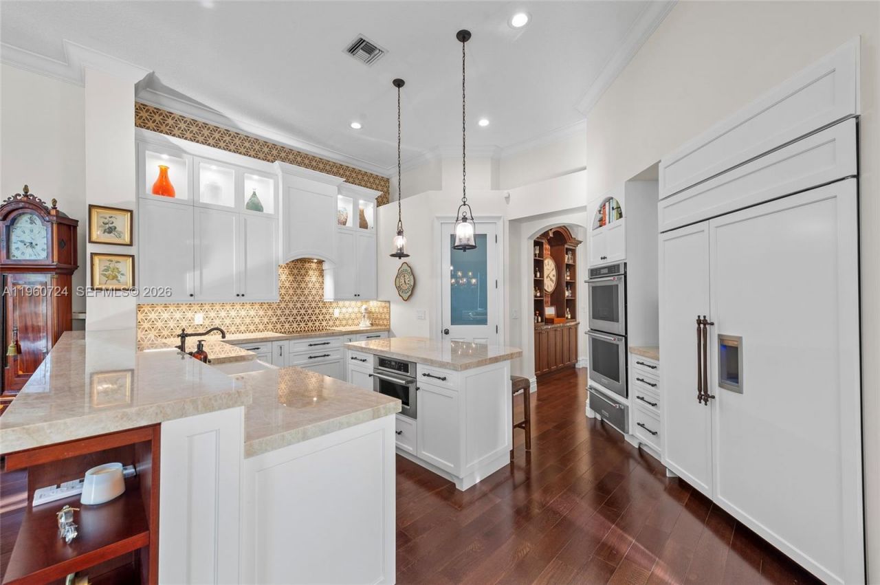 2567 Montclaire Cir, Weston, FL 33327 Photo