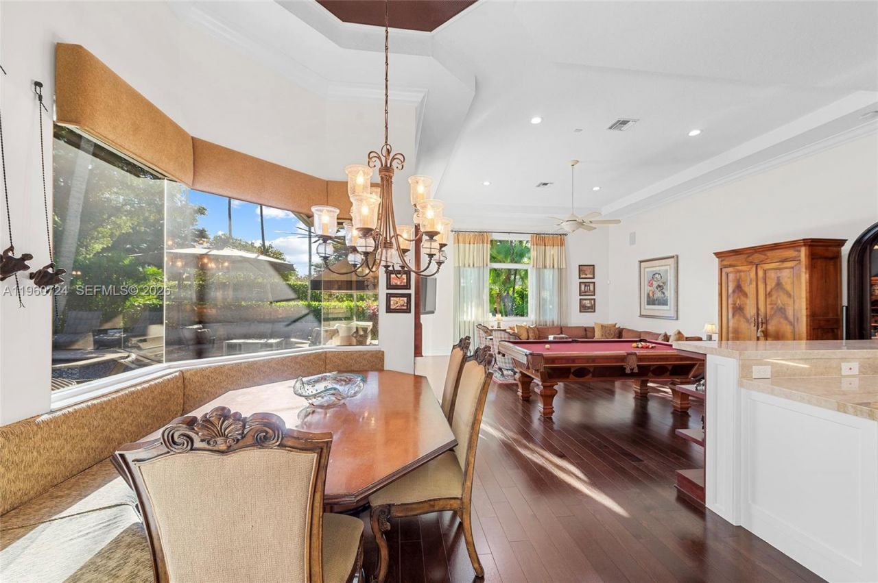 2567 Montclaire Cir, Weston, FL 33327 Photo