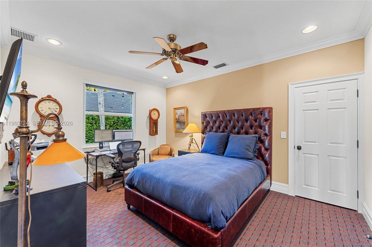 2567 Montclaire Cir, Weston, FL 33327 Photo