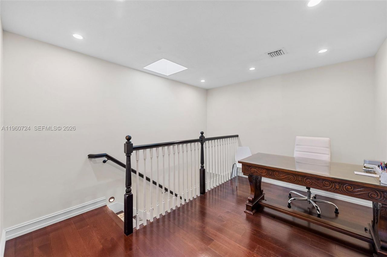 2567 Montclaire Cir, Weston, FL 33327 Photo