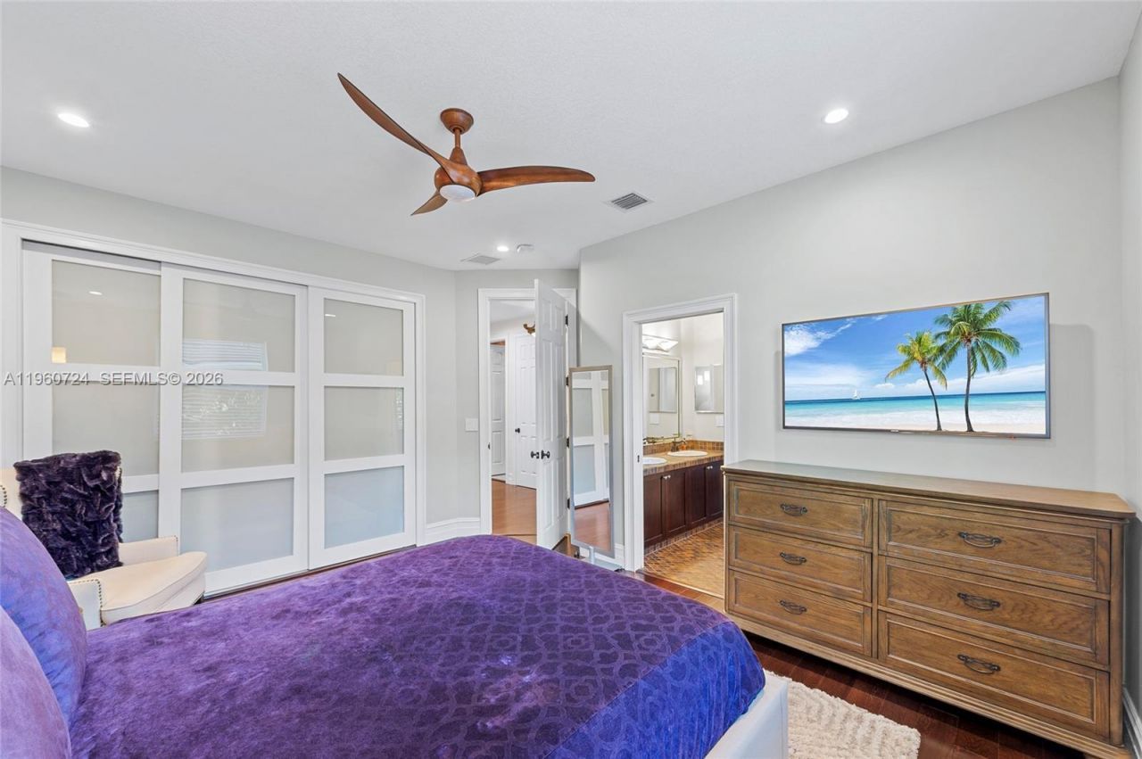 2567 Montclaire Cir, Weston, FL 33327 Photo