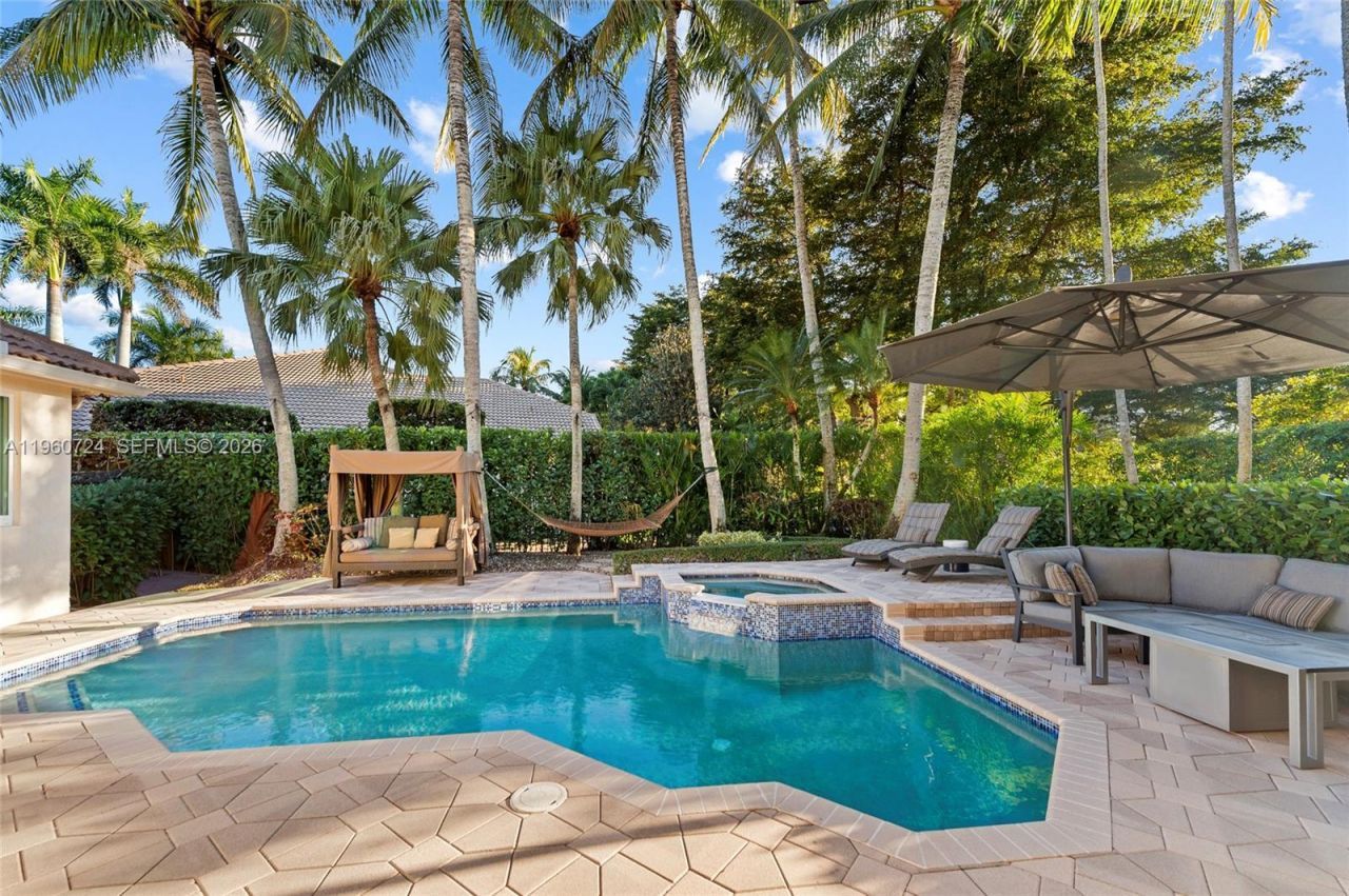 2567 Montclaire Cir, Weston, FL 33327 Photo